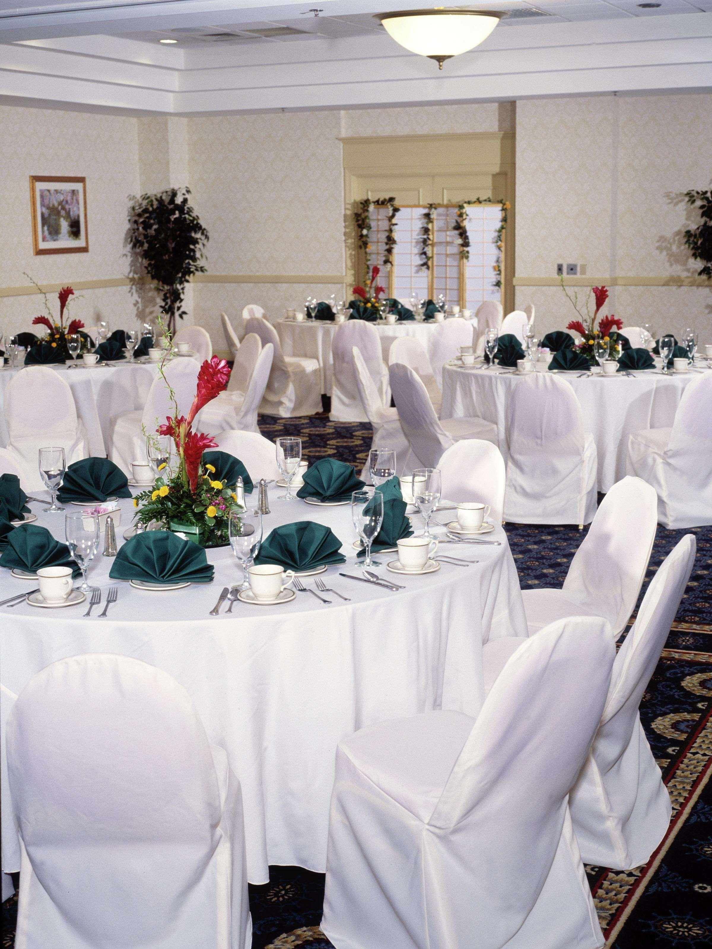 Embassy Suites Newark - Wilmington/South Restoran gambar